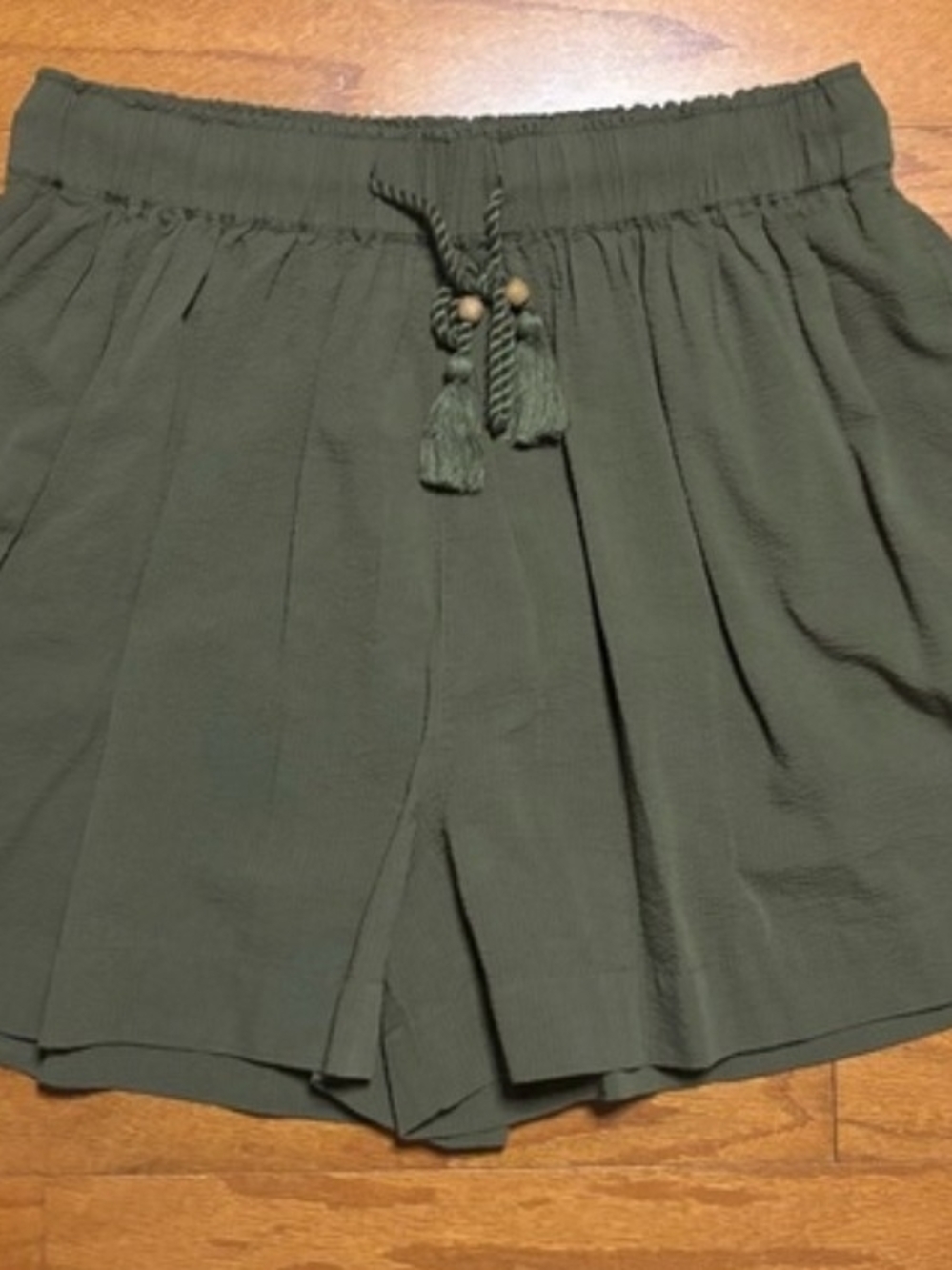 Faherty Olive Green High-Waist Drawstring Shorts Size S/M NWOT - Picture 2 of 6